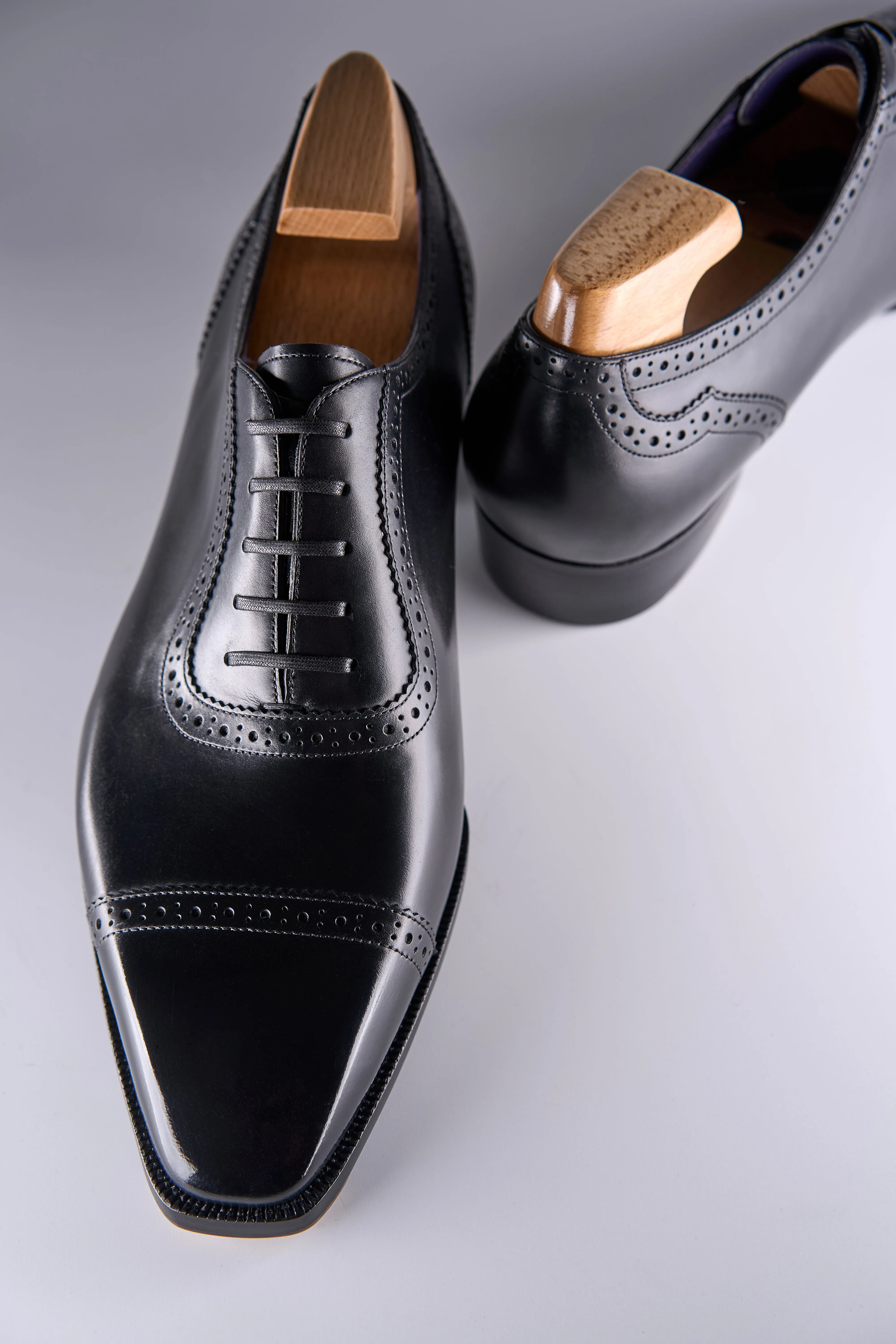 BLACK ADELAIDE SHOES 5050