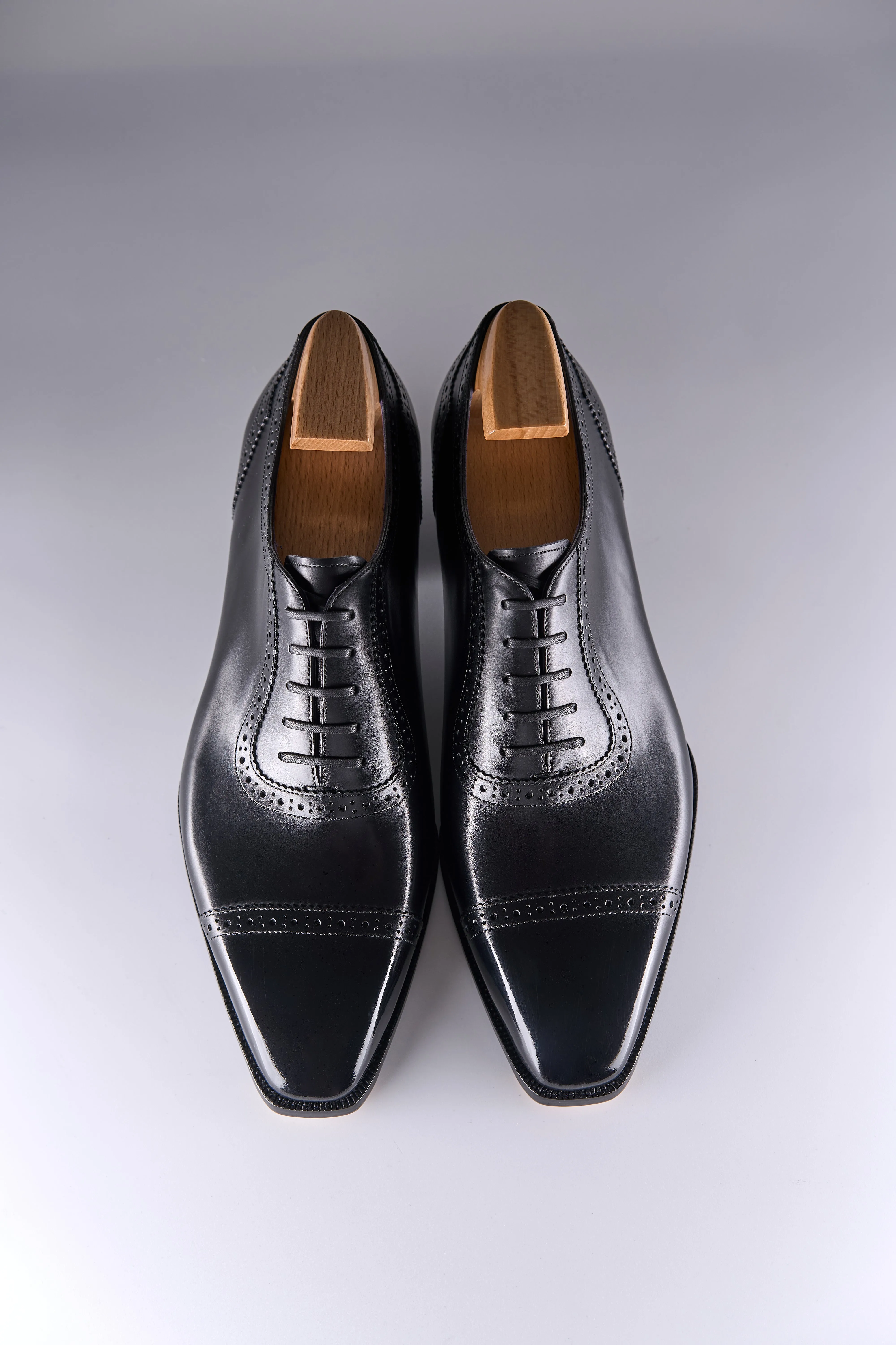 BLACK ADELAIDE SHOES 5050