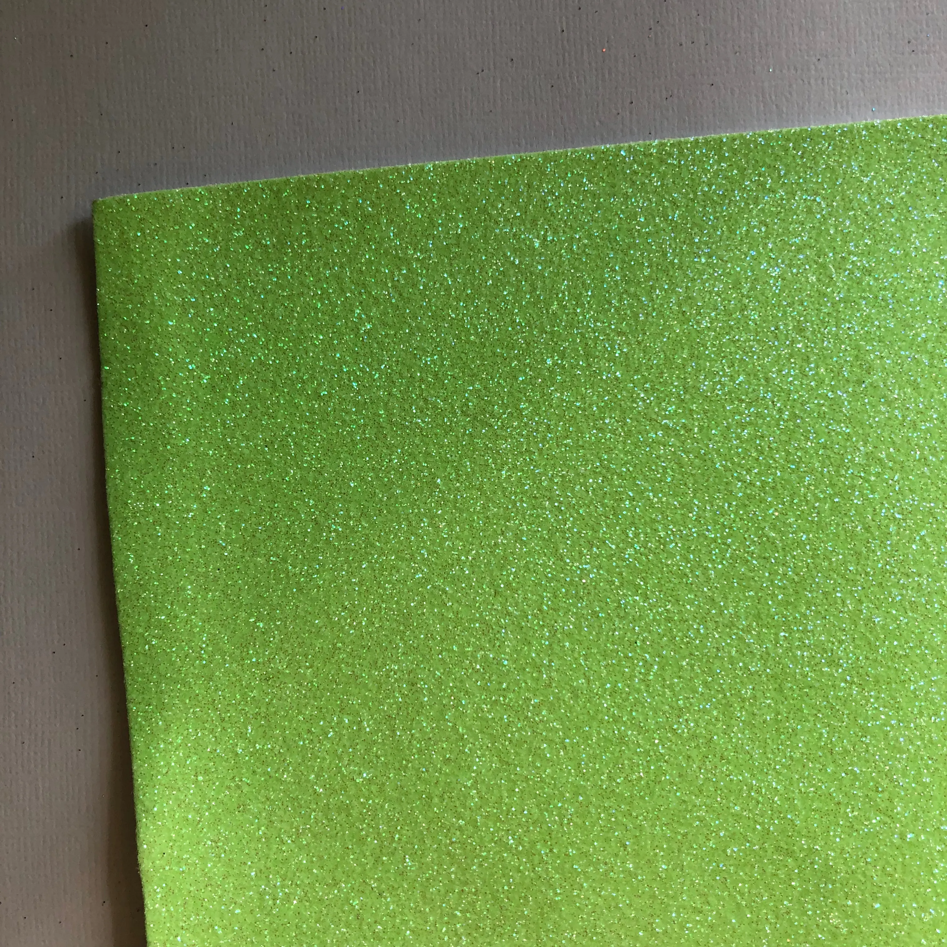 Bright green glow sparkle - fall