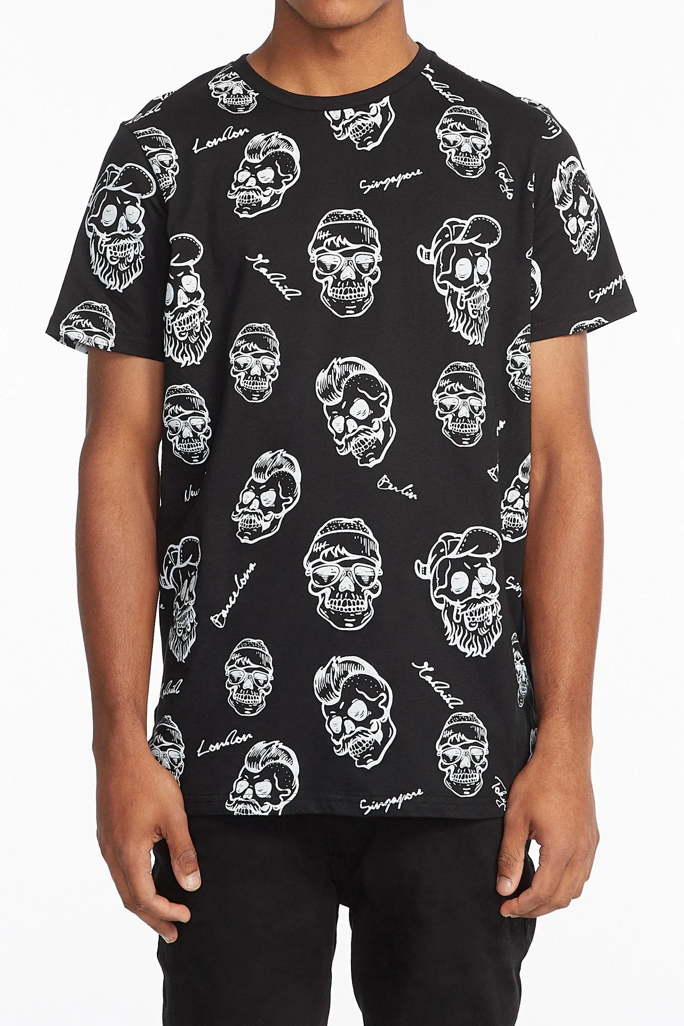 Guys Black Curved Hem Skull Graphic Tee