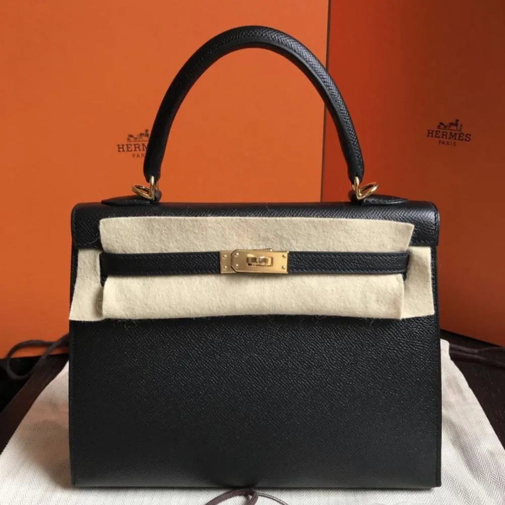 Hermès Kelly 25 Noir (Black) Epsom Gold Hardware GHW