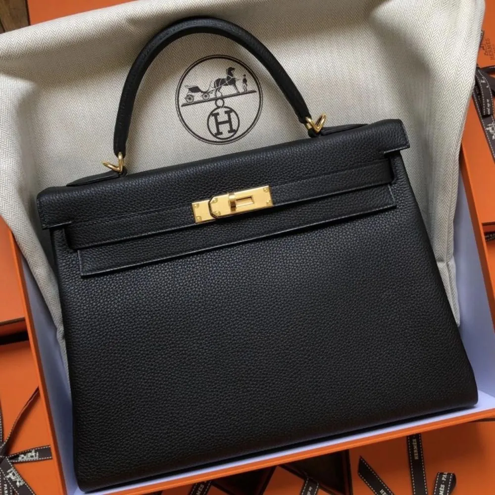 Hermès Kelly 32 Noir (Black) Togo Gold Hardware GHW