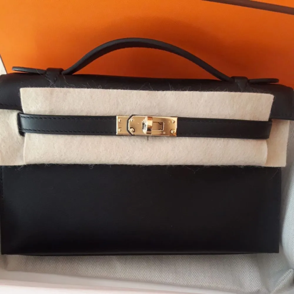 Hermès Kelly Pochette Noir (Black) Swift Gold Hardware GHW