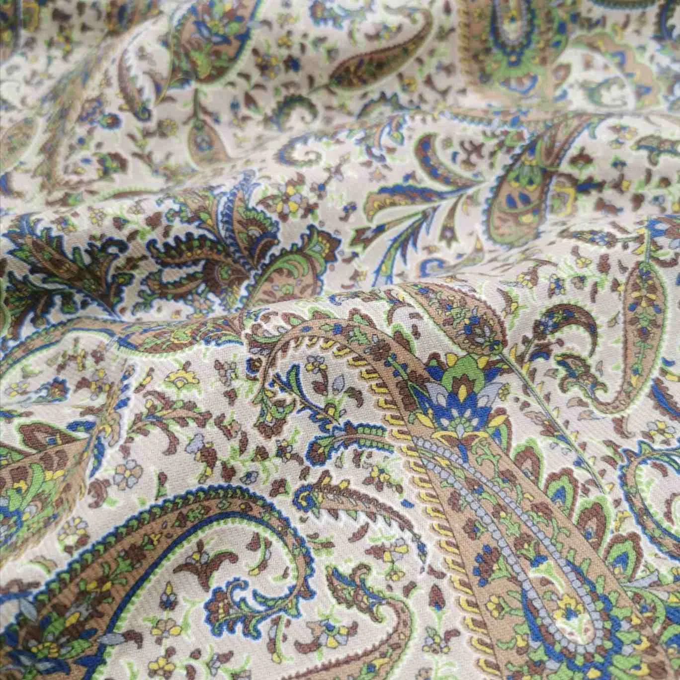 Kokka Cotton Twill, Paisley, Green