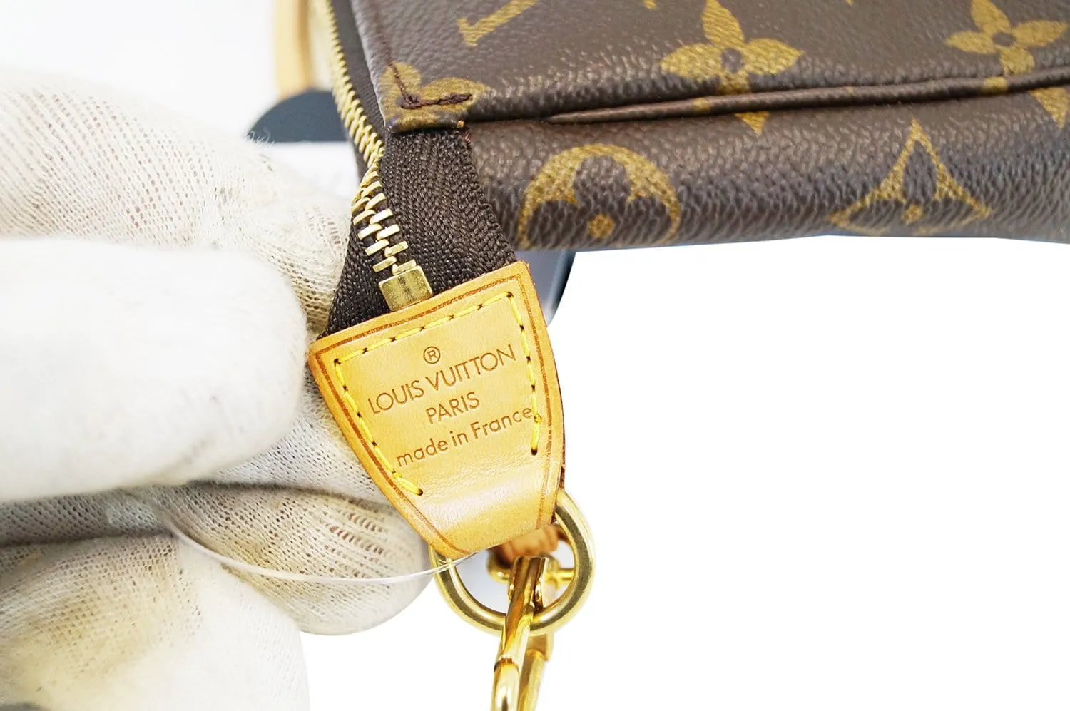 LOUIS VUITTON Monogram Canvas Pochette Accessoires Handbag