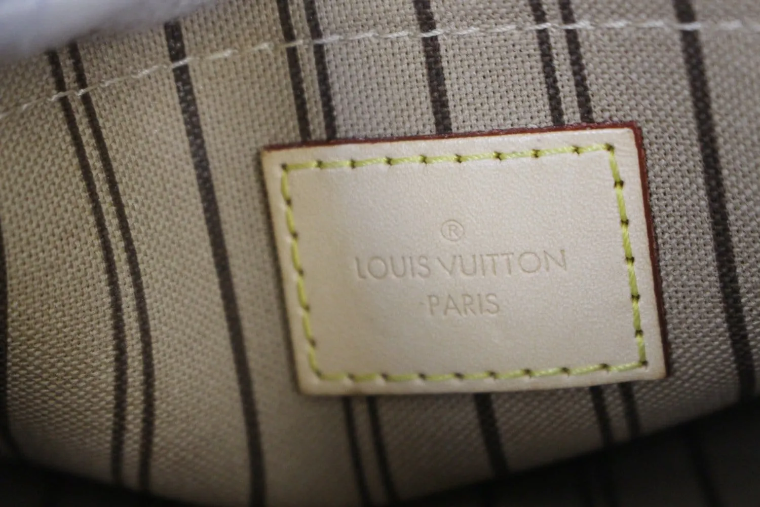 LOUIS VUITTON Monogram Canvas Pochette Wristlet Pouch Neverfull MM