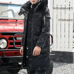Men's parka winter jacket with detachable hood and practical pockets - Perfect for chilly days