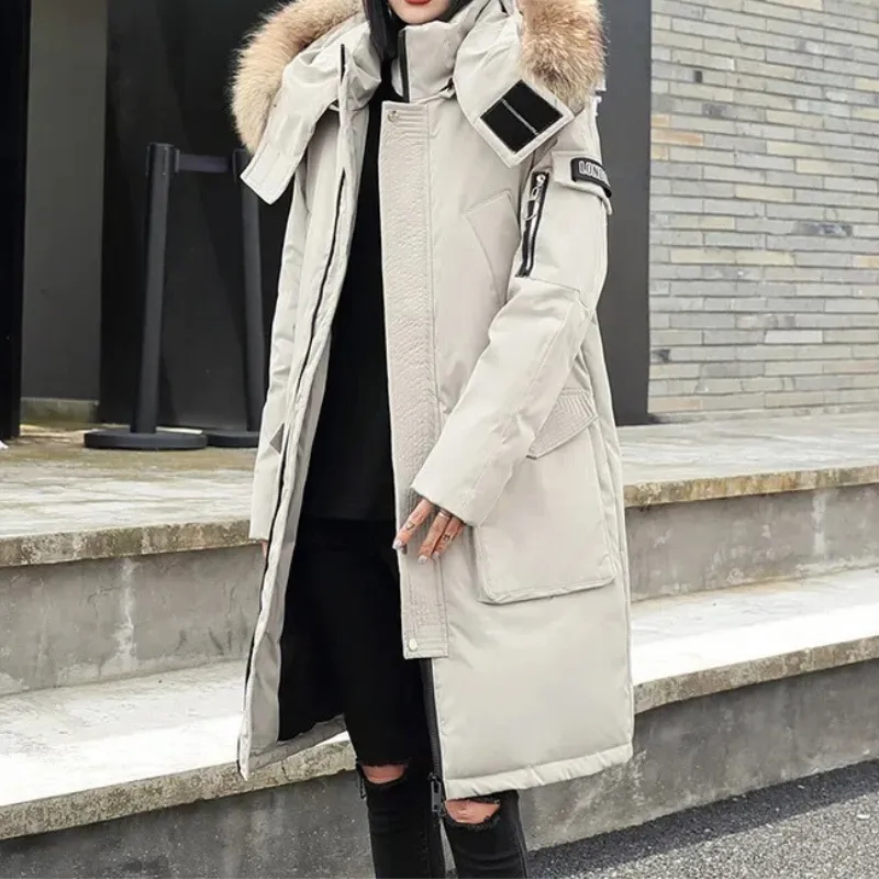 Men's parka winter jacket with detachable hood and practical pockets - Perfect for chilly days