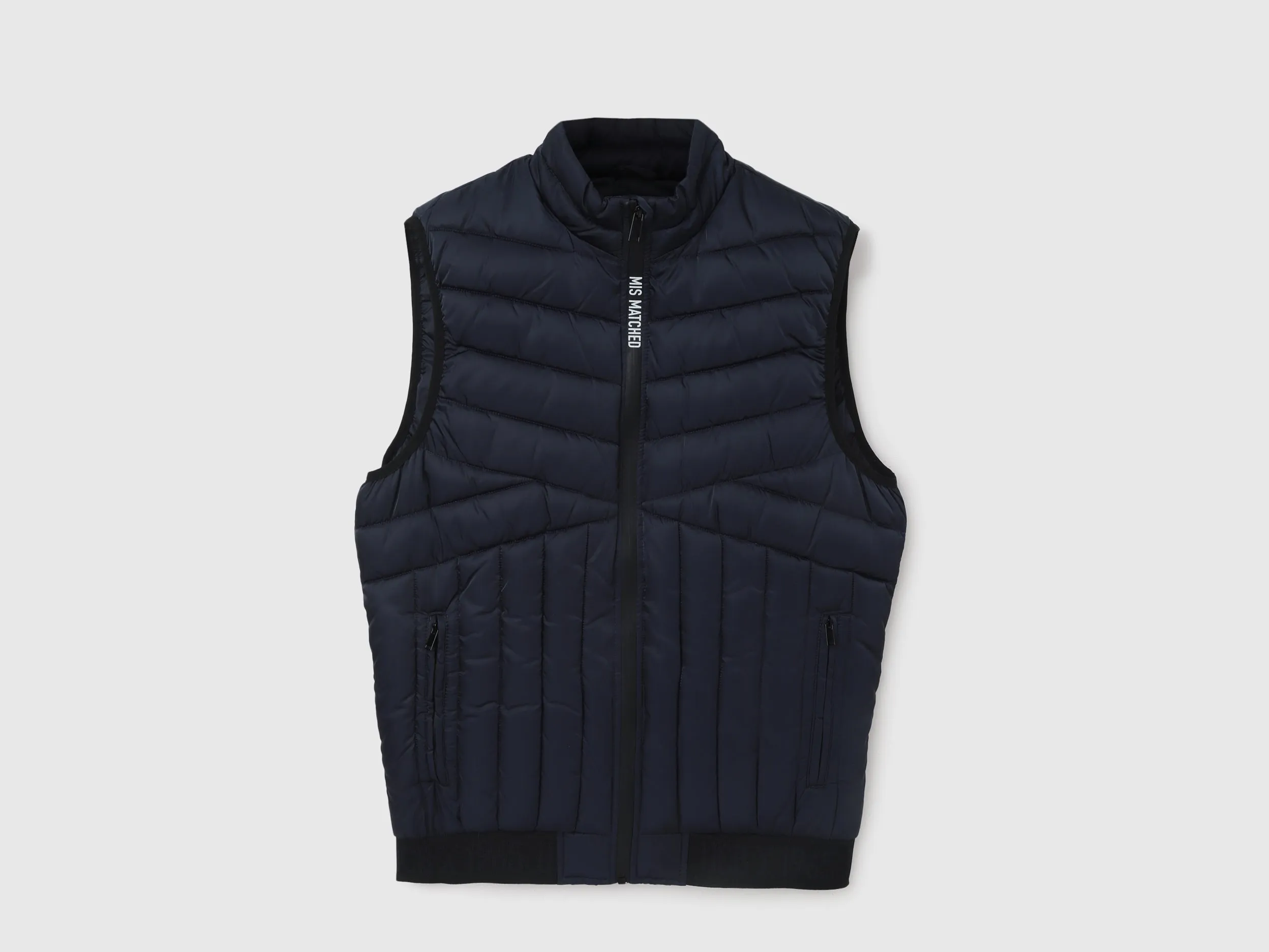 Men's Regular Fit Mock Neck Tech Fabric Quilted Jacket