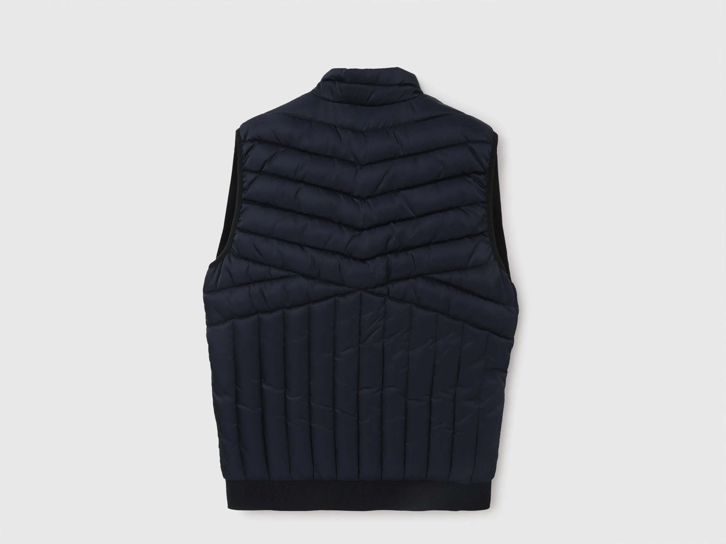Men's Regular Fit Mock Neck Tech Fabric Quilted Jacket