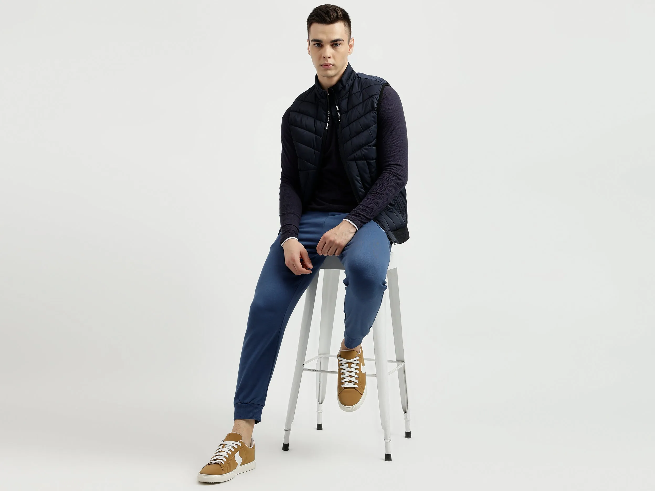 Men's Regular Fit Mock Neck Tech Fabric Quilted Jacket