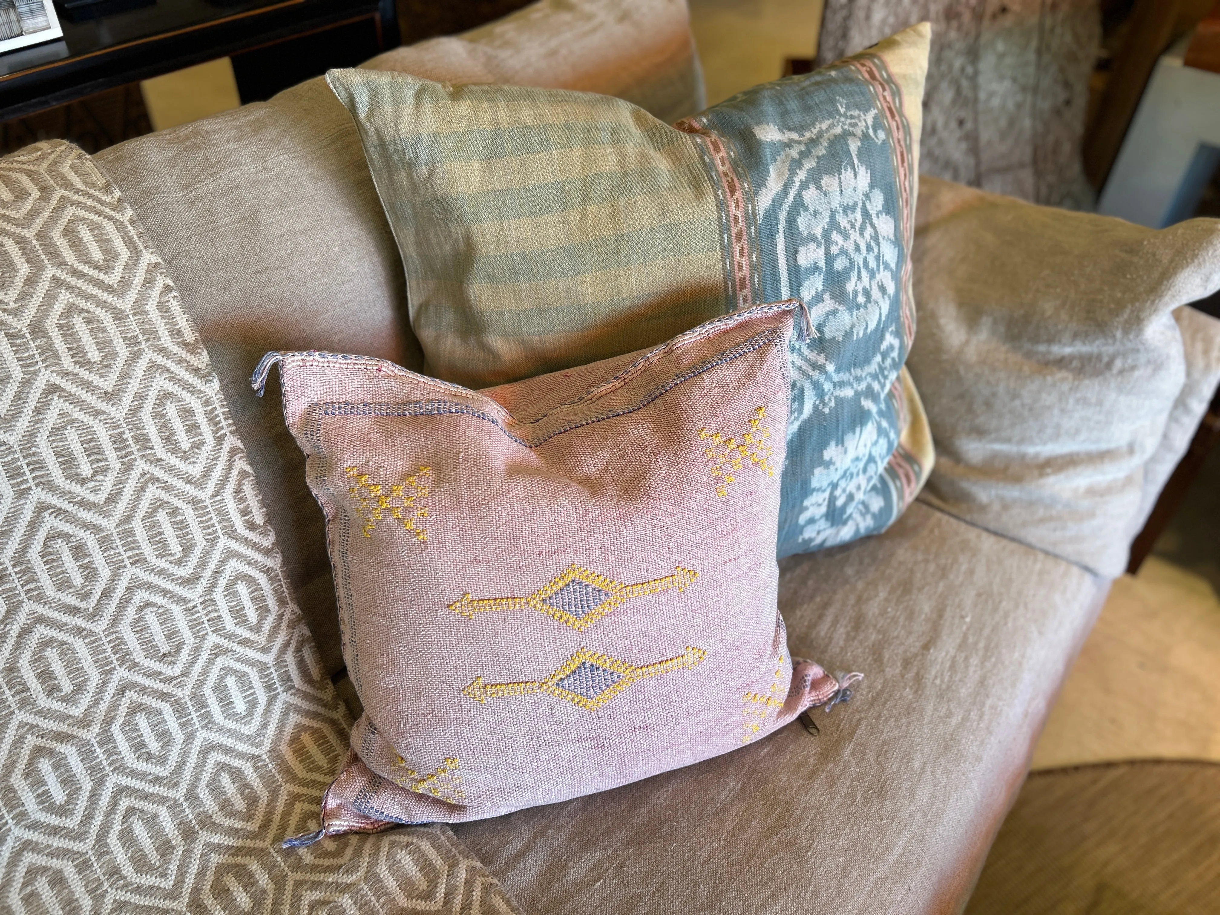 Moroccan Textile Pillow- Light Pink 18"