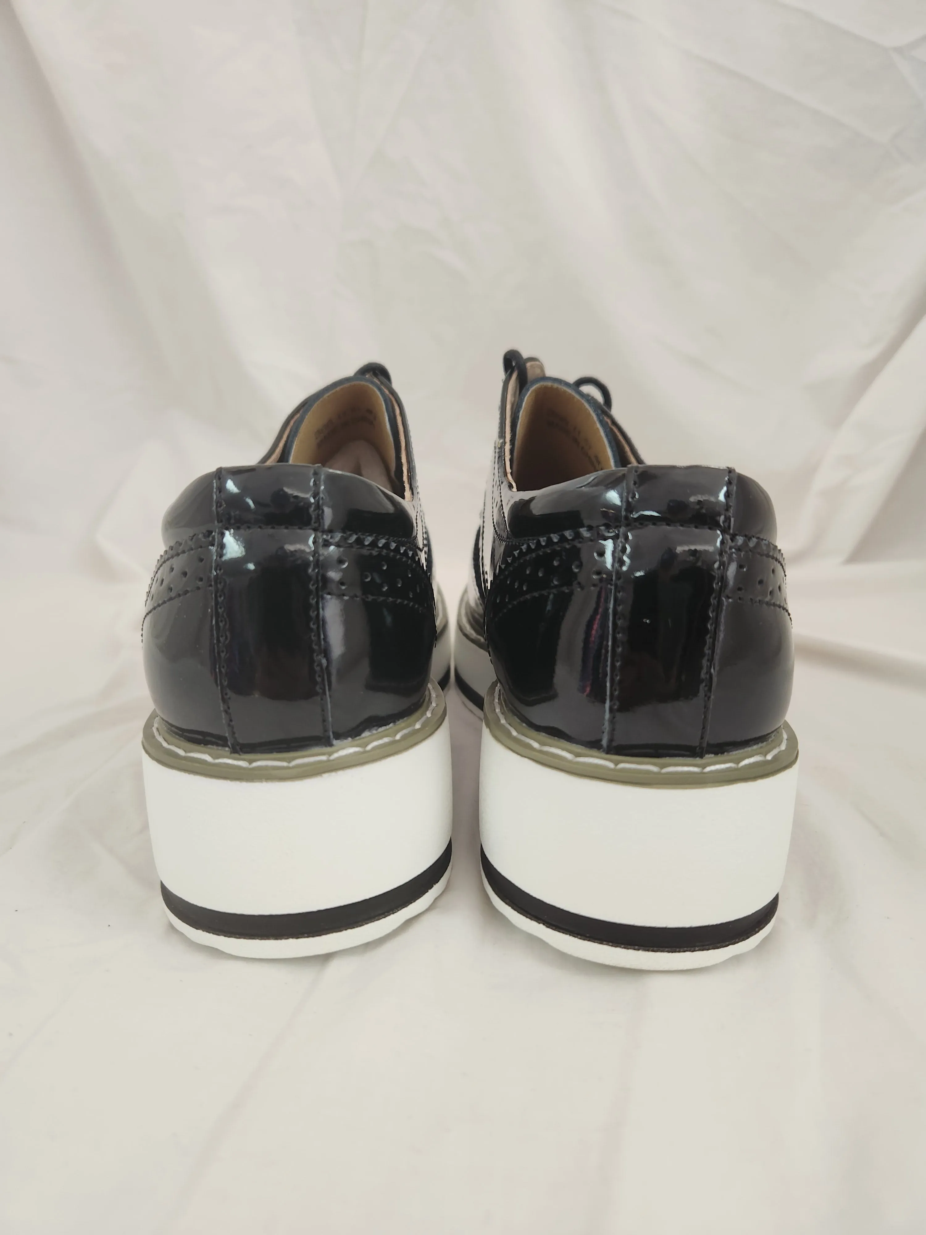 NWOB - DADAWEN Women's Black Platform Lace-Up Wingtips Square Toe Oxfords - Size: 40 (US 8)