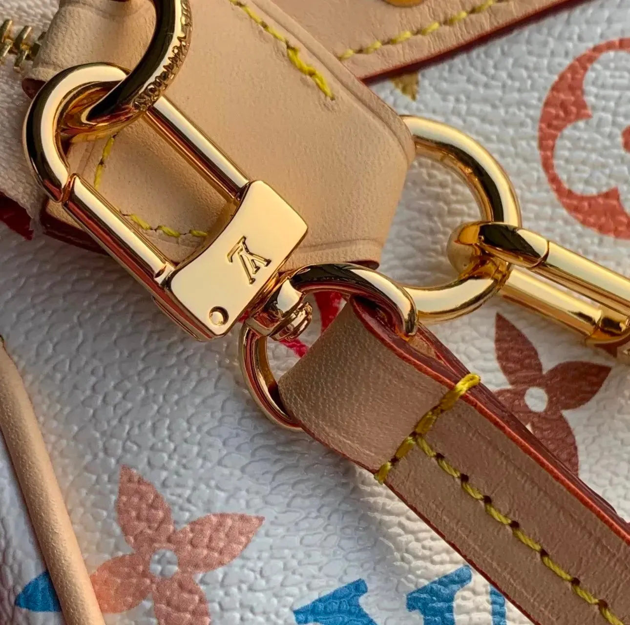 Pochette Accessories