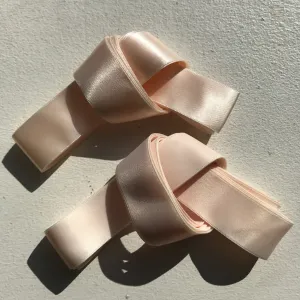 Pointe shoe ribbon