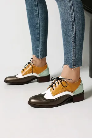 Scarpe Oxford Brogue con lacci e punta rotonda con tacco basso e blocco patchwork colorblock 