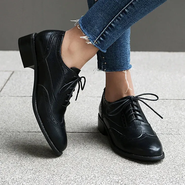 Scarpe Oxford Brogue con lacci e punta tonda e tacco basso a blocco, tinta unita, patchwork 