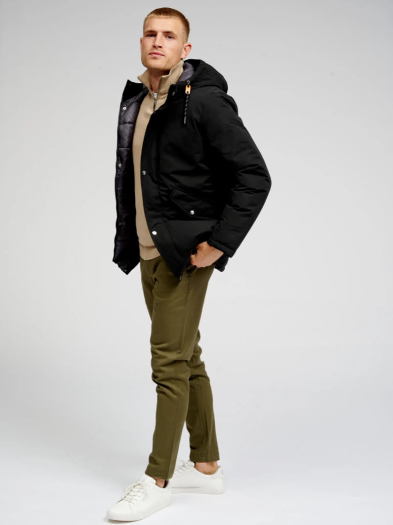 Tiefes Schwarz, Hoher Stil-Parka Jacke