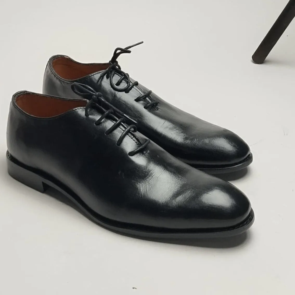 Whole Cut Oxford shoe(Elongated Tip)