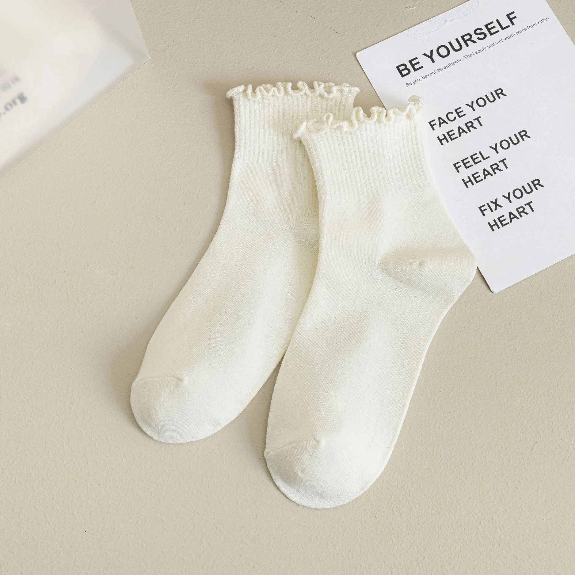 WOMENS RUFFLE SOCKS